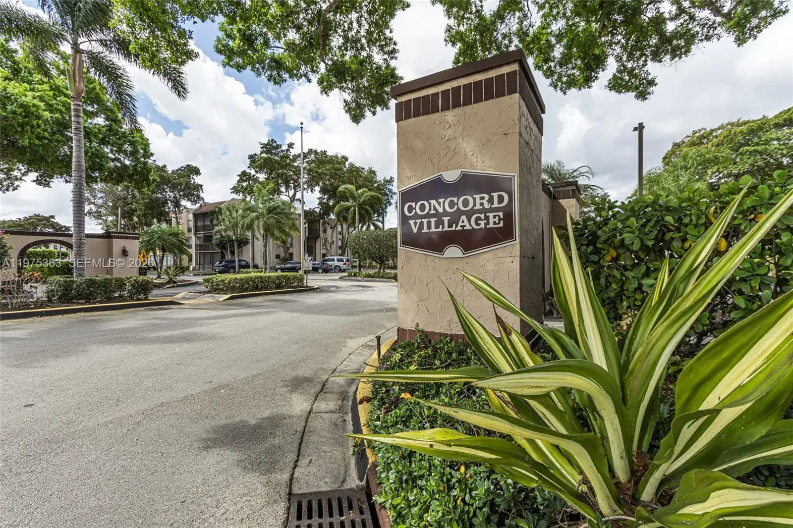 2 bedroom 2 bath Residential for sale at 6701 N University Dr # 210, Tamarac FL 33321