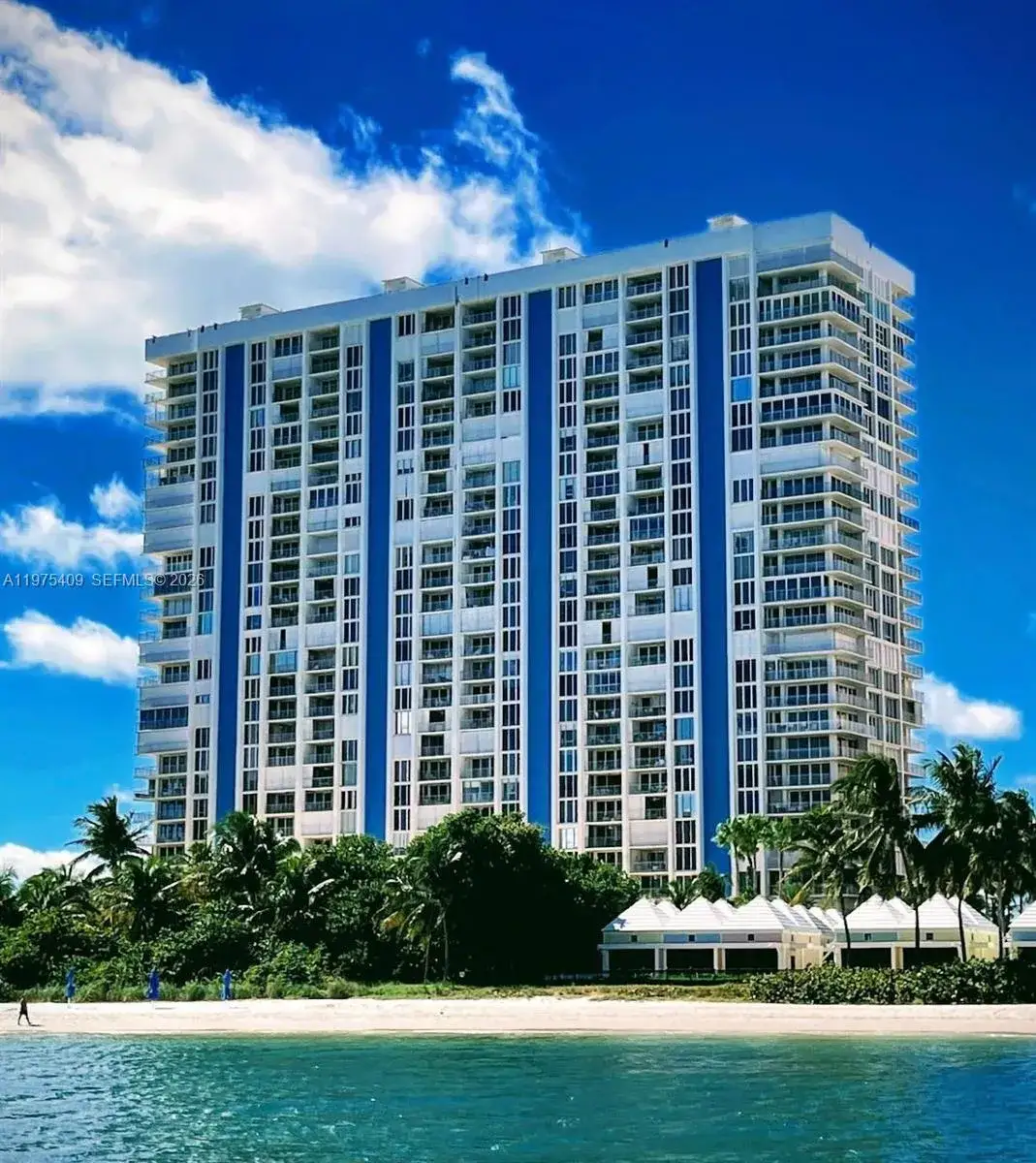 2 bedroom 2 bath Residential Lease for rent at 881 Ocean Dr, Key Biscayne FL 33149