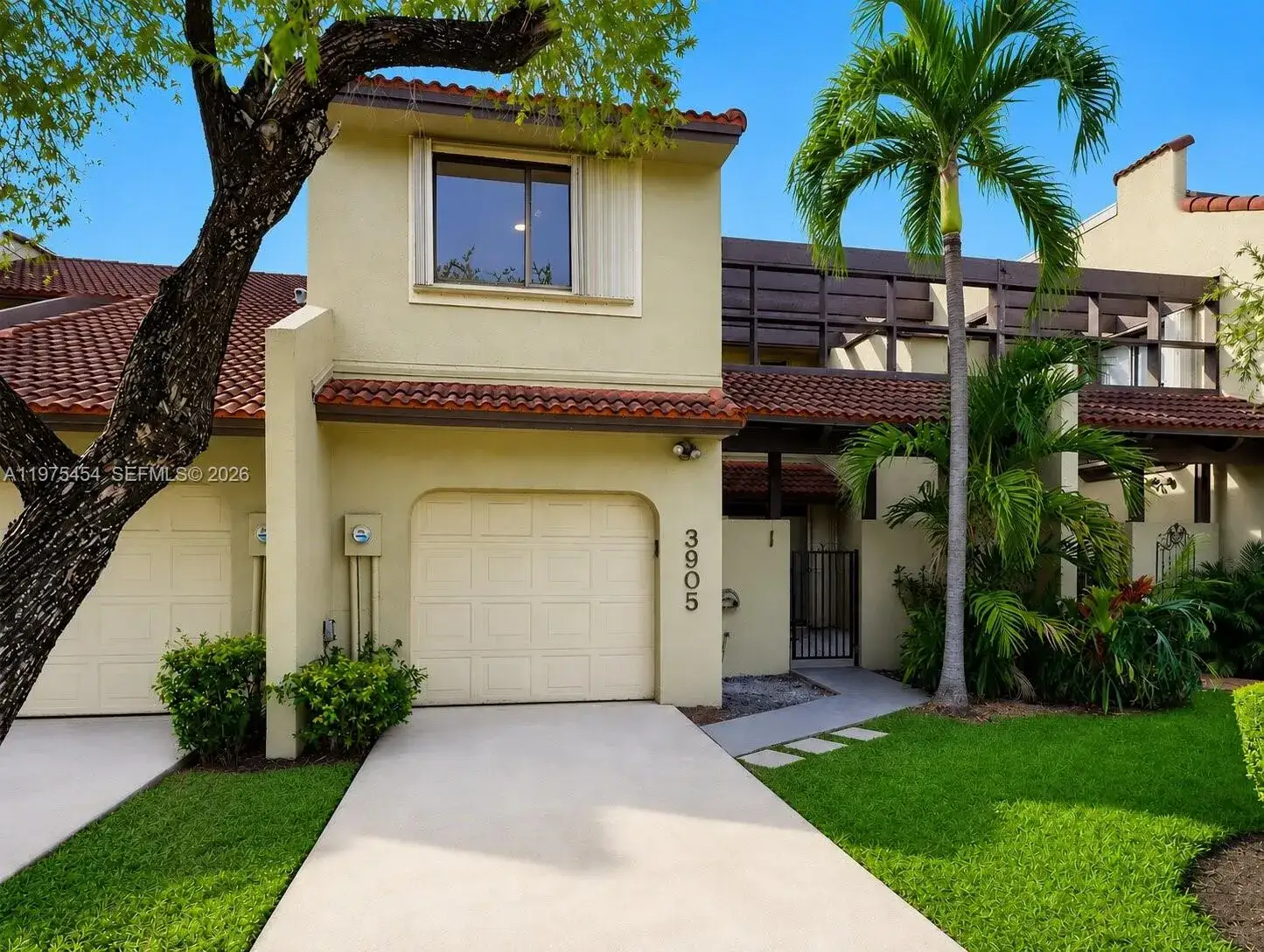 3 bedroom 2 bath Residential for sale at 3905 Adra Ave # 46B, Doral FL 33178