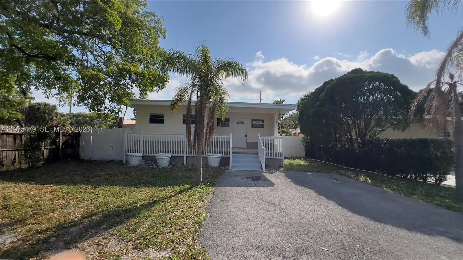 3 bedroom 2 bath Residential for sale at 109 SW 1st Ave, Hallandale Beach FL 33009