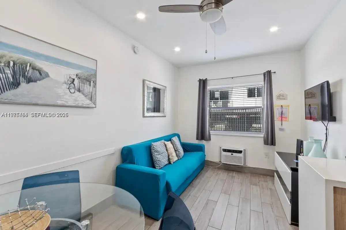 1 bedroom 1 bath Residential for sale at 335 Ocean Dr # 122, Miami Beach FL 33139