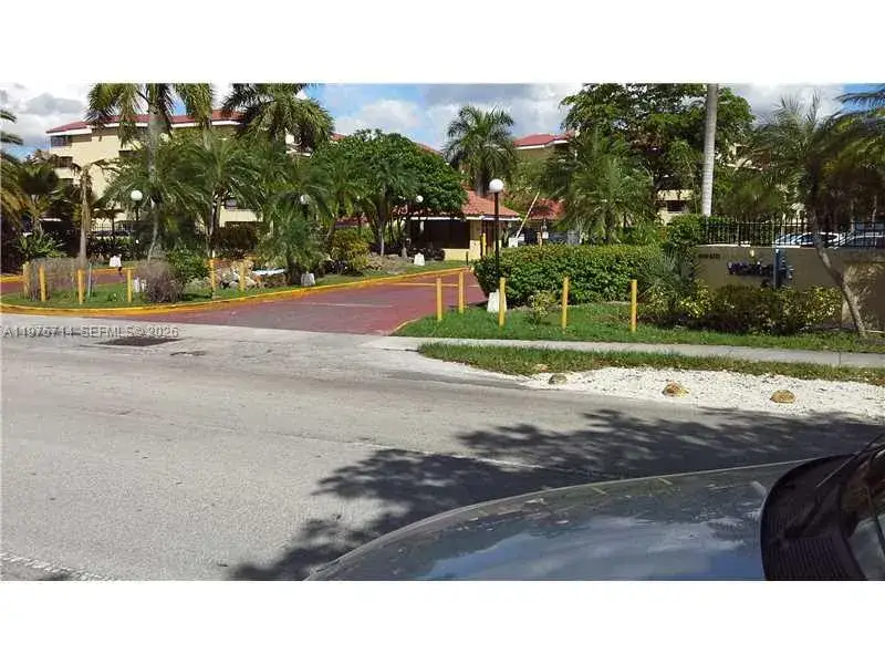 2 bedroom 1 bath Residential for sale at 8255 SW 152nd Ave # 309, Miami FL 33193