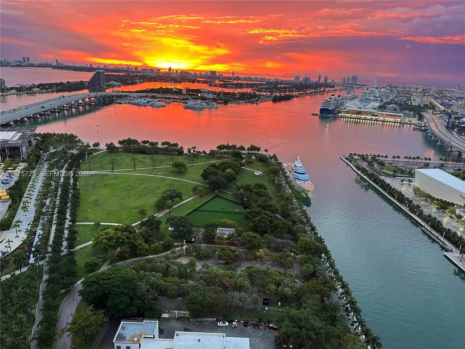 1 bedroom 1 bath Residential for sale at 900 Biscayne Blvd # 3704, Miami FL 33132