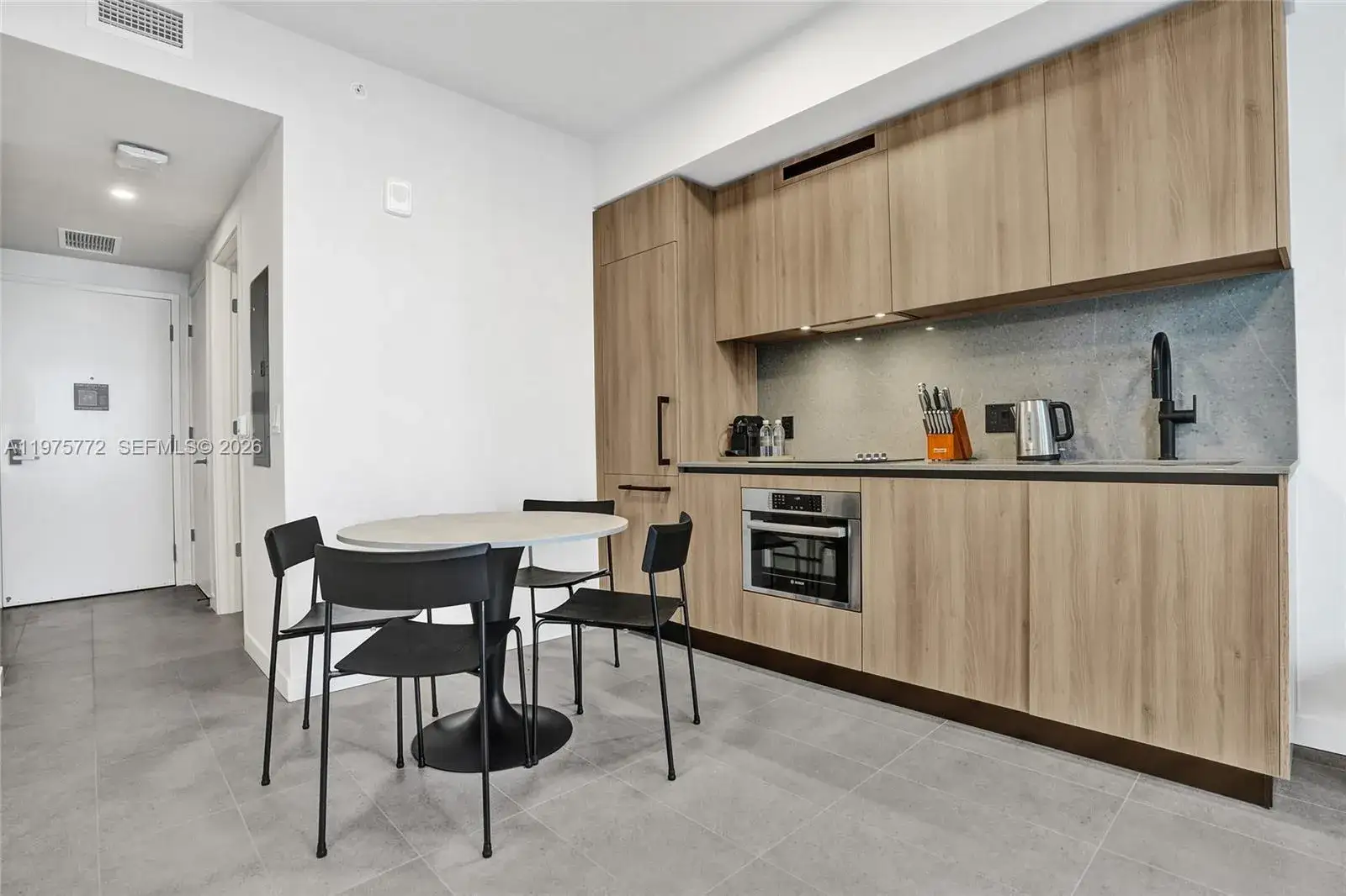 1 bedroom 2 bath Residential for sale at 121 NE 5th St # 2411, Miami FL 33132