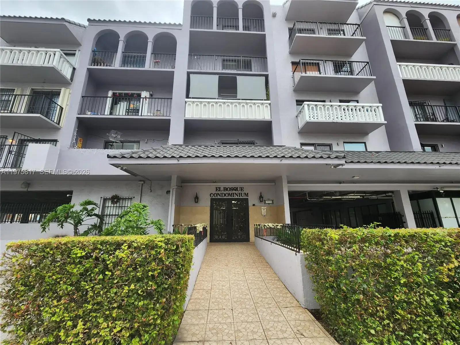 3 bedroom 2 bath Residential Lease for rent at 777 SW 9th Ave # 301, Miami FL 33130