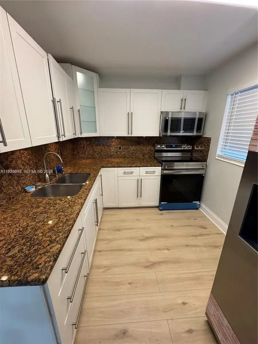 2 bedroom 2 bath Residential Lease for rent at 7745 SW 86th St # 315, Miami FL 33143
