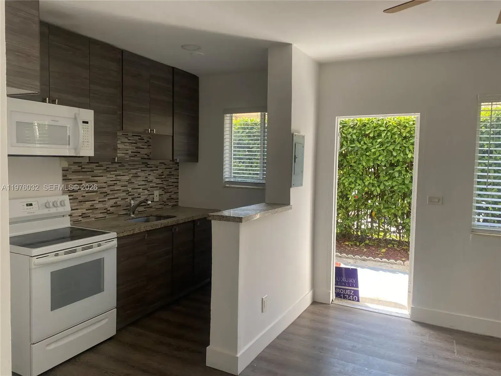 1 bedroom 1 bath Residential Lease for rent at 479 SW 3rd St # 4, Miami FL 33130