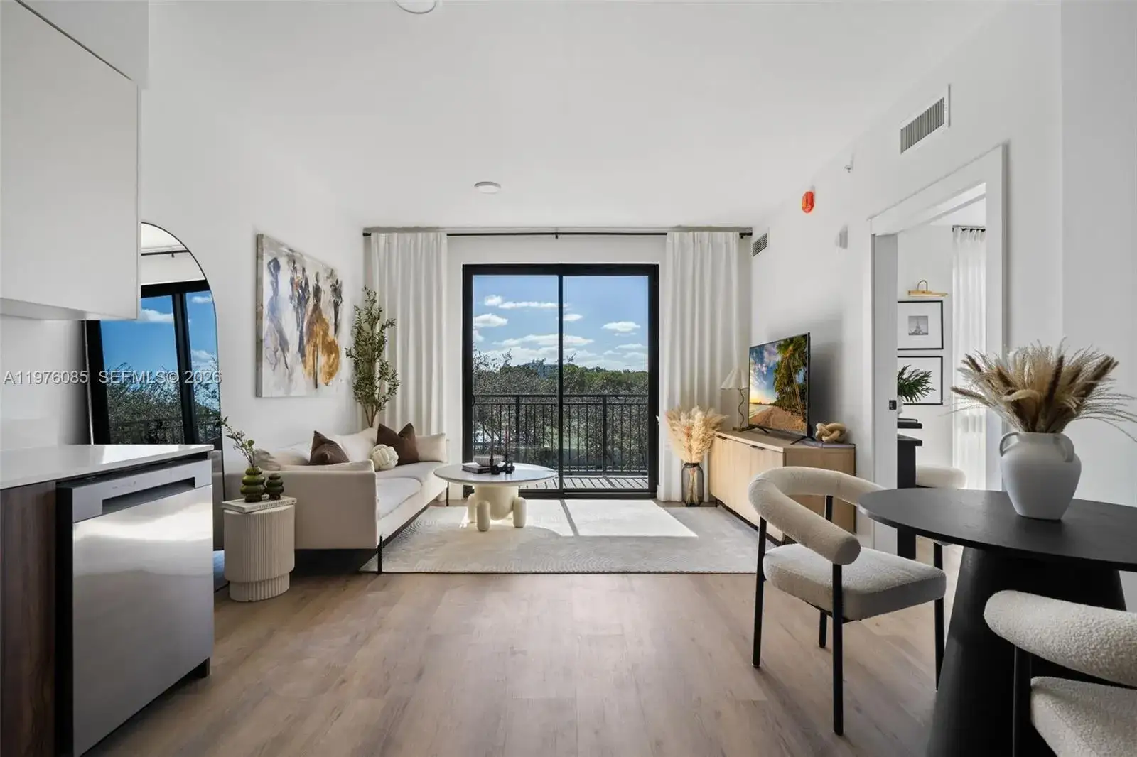 1 bedroom 1 bath Residential Lease for rent at 2479 NE 192nd St # 209, Miami FL 33180