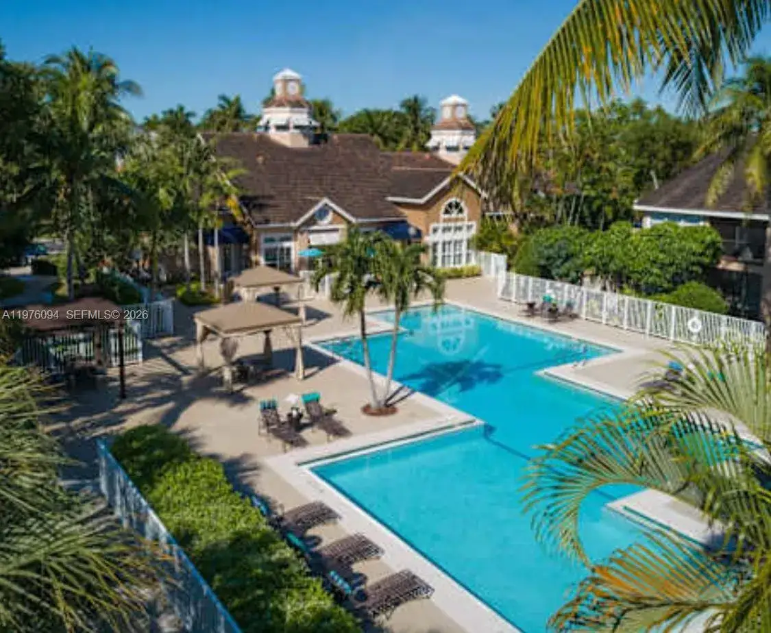1 bedroom 1 bath Residential for sale at 15640 SW 106th Ln # 903, Miami FL 33196