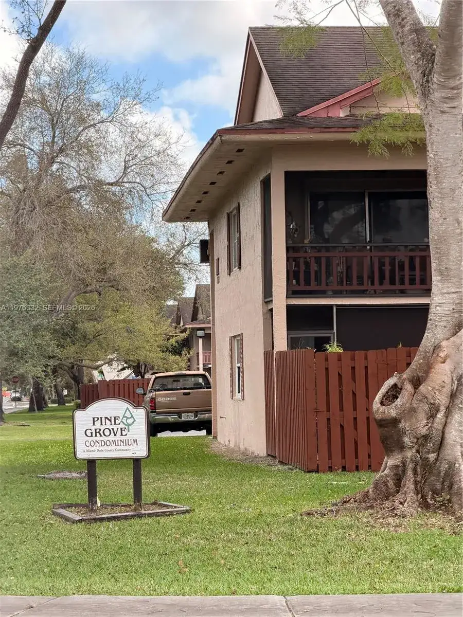 1 bedroom 1 bath Residential for sale at 11279 SW 88th St # 210K, Miami FL 33176