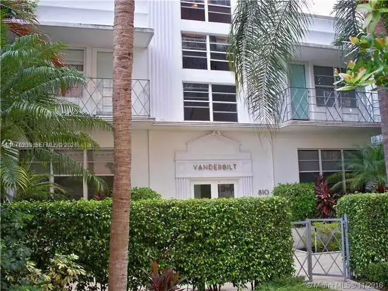 1 bedroom 1 bath Residential Lease for rent at 810 Pennsylvania Ave # 6, Miami Beach FL 33139
