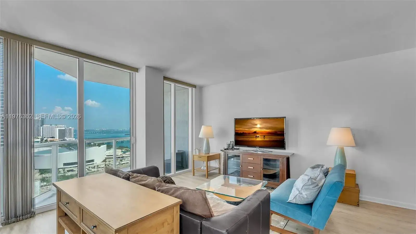 2 bedroom 2 bath Residential for sale at 253 NE 2nd St # 2902, Miami FL 33132