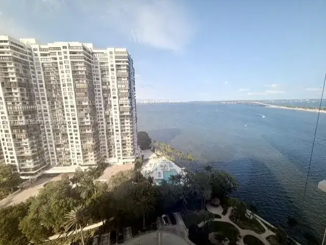 1 bedroom 1 bath Residential Lease for rent at 2451 Brickell Ave # 18F, Miami FL 33129