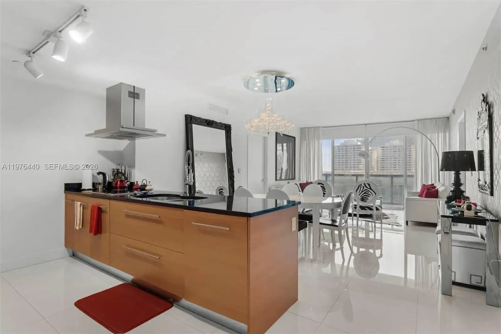 2 bedroom 2 bath Residential for sale at 495 Brickell Ave # 805, Miami FL 33131