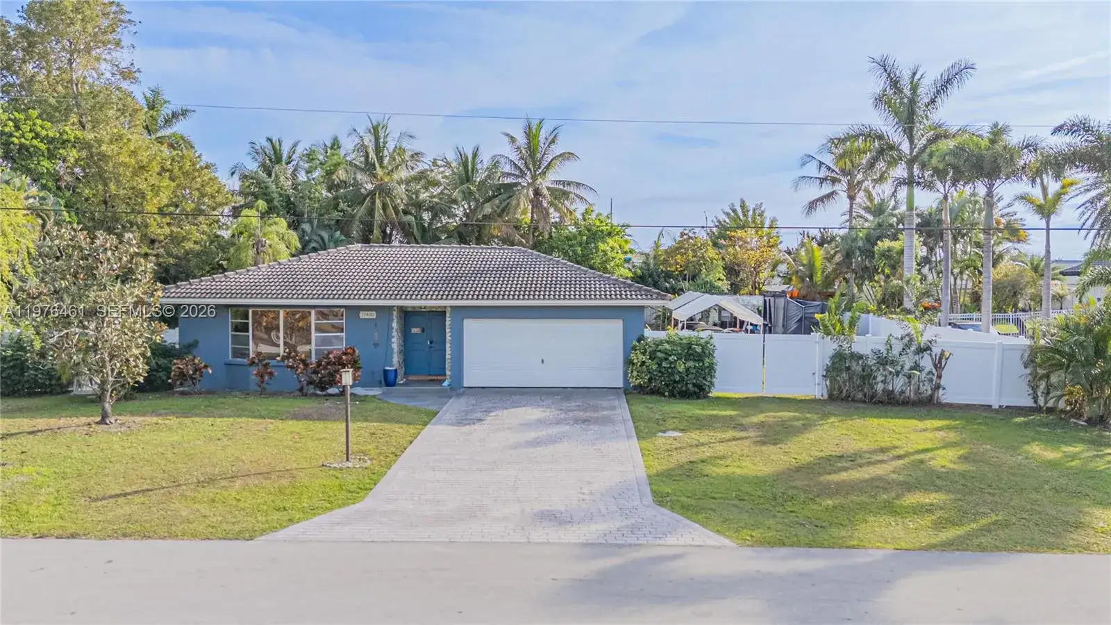 4 bedroom 2 bath Residential for sale at 11400 Tara Dr, Plantation FL 33325
