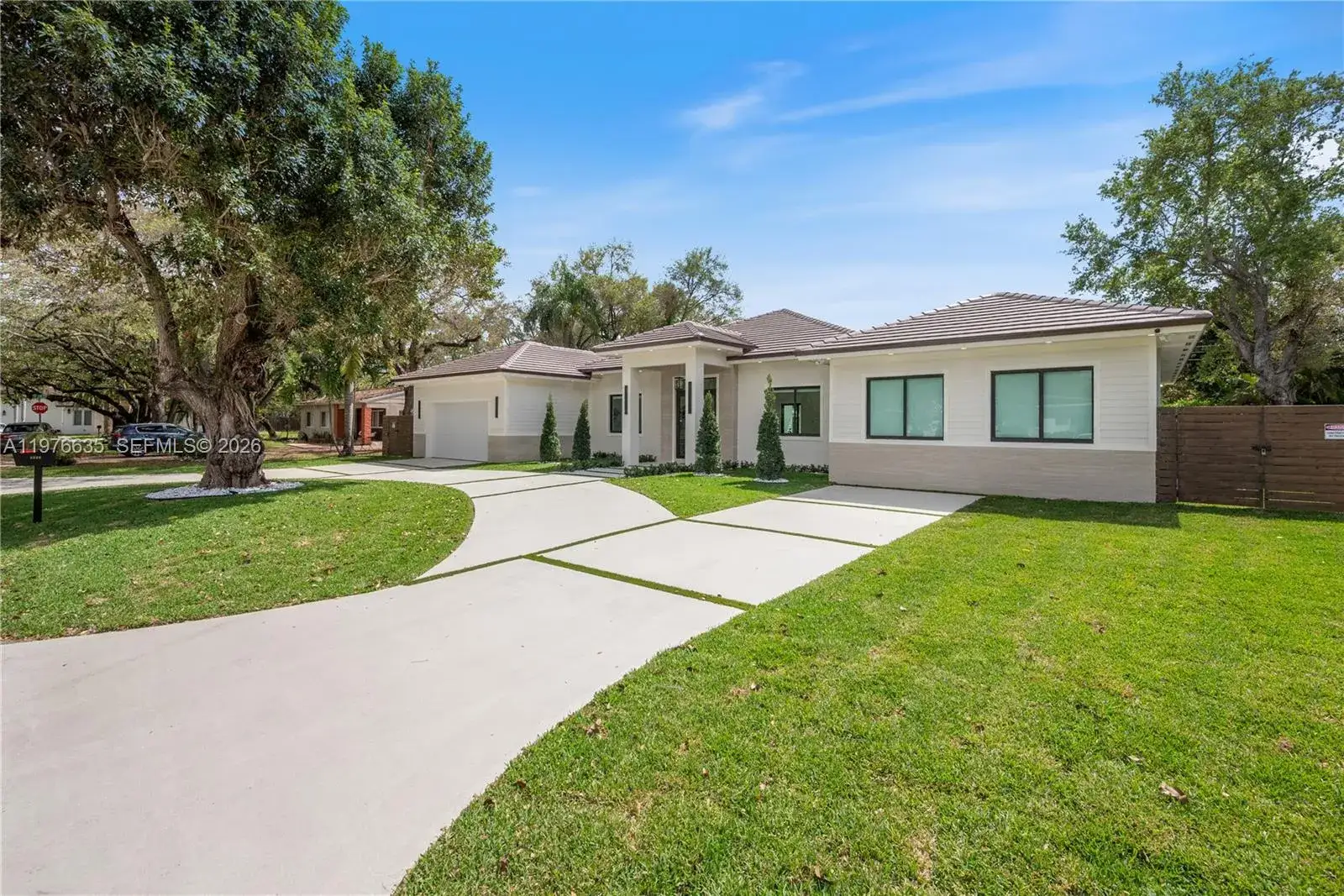4 bedroom 4 bath Residential for sale at 6990 SW 58th St, Miami FL 33143
