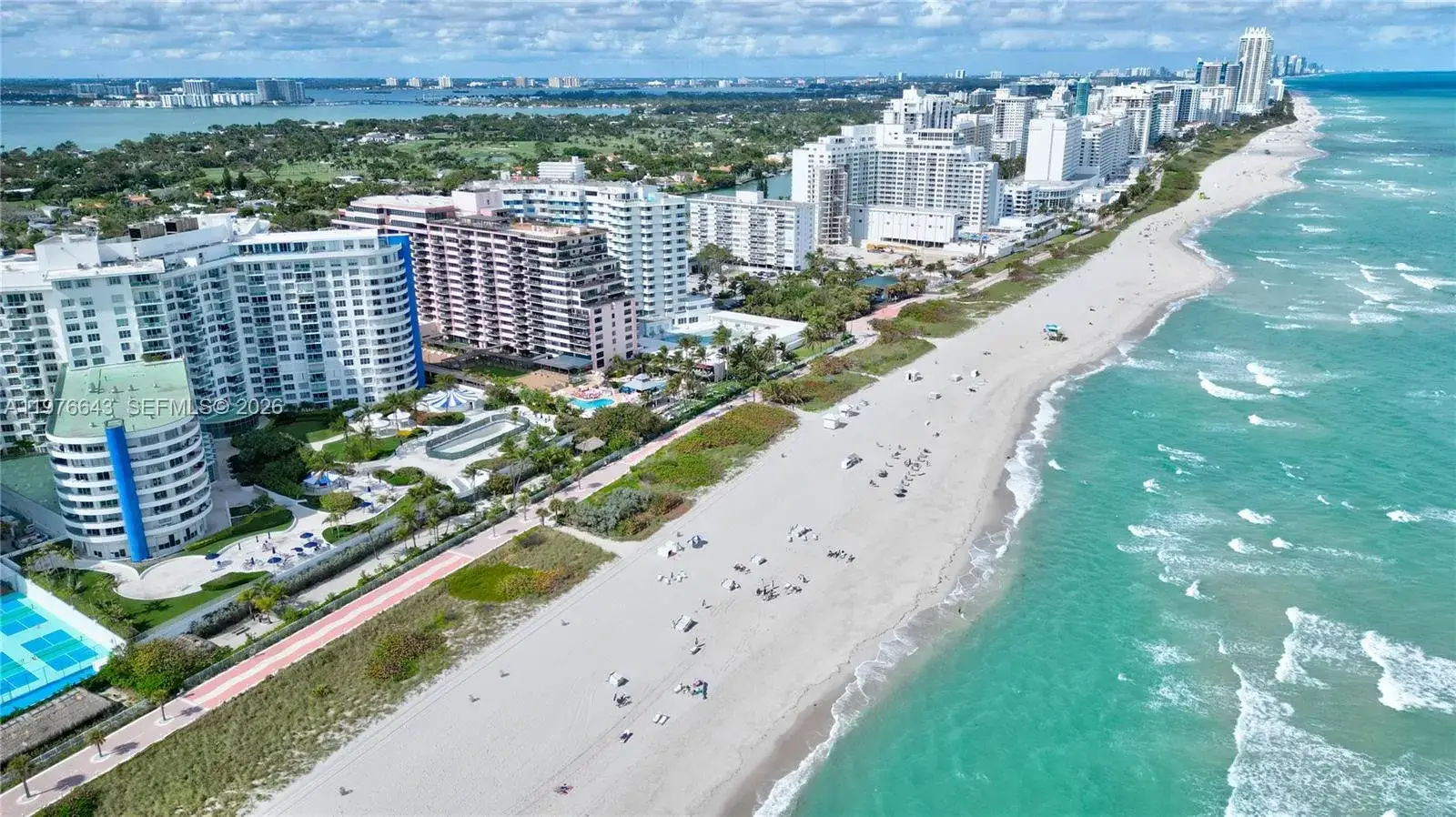 2 bedroom 2 bath Residential Lease for rent at 5161 Collins Ave # 516, Miami Beach FL 33140
