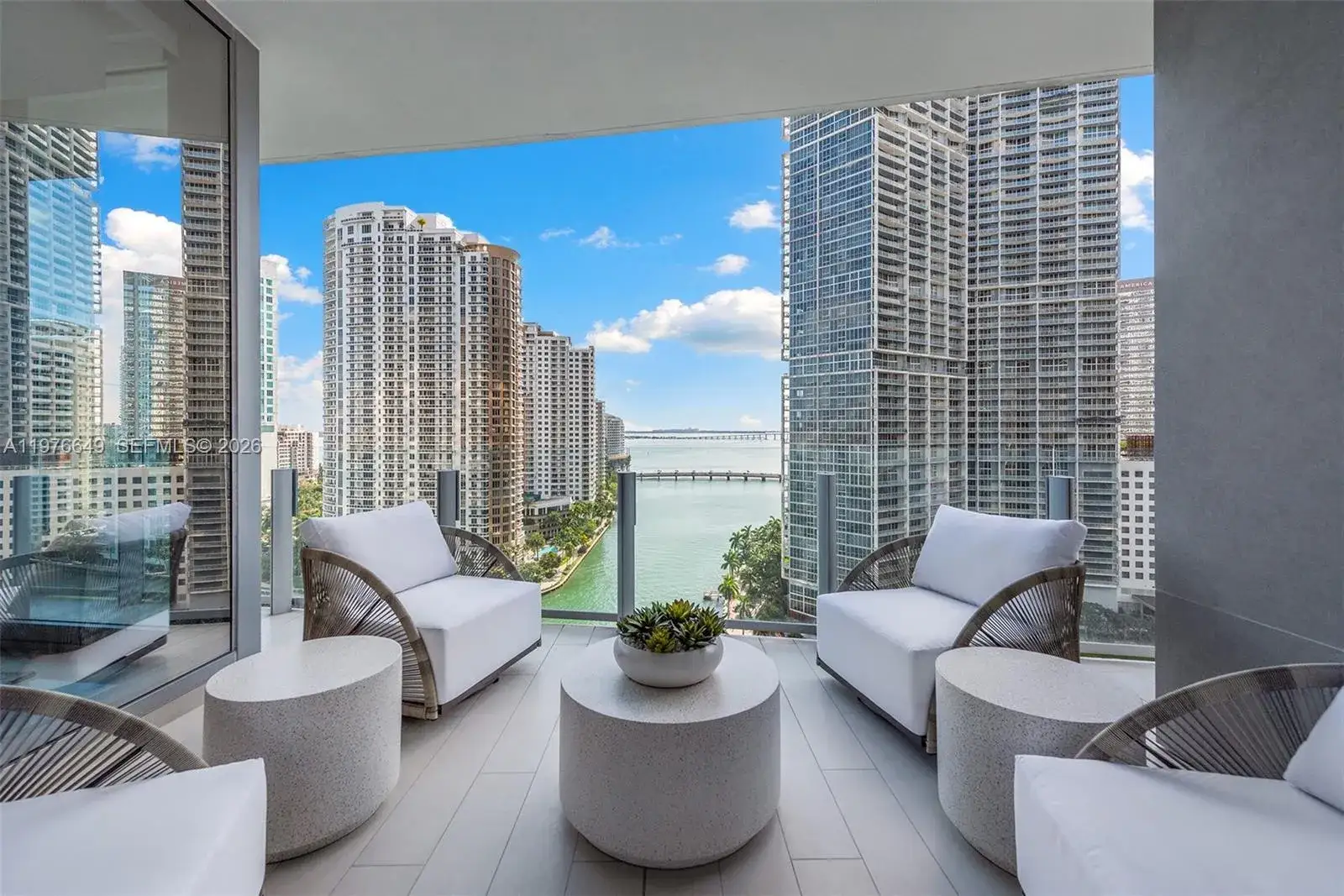 2 bedroom 3 bath Residential for sale at 300 Biscayne Blvd Way # 1605, Miami FL 33131