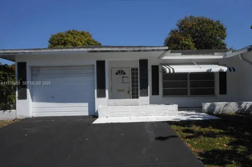 2 bedroom 2 bath Residential for sale at 4955 NW 55th St, Tamarac FL 33319