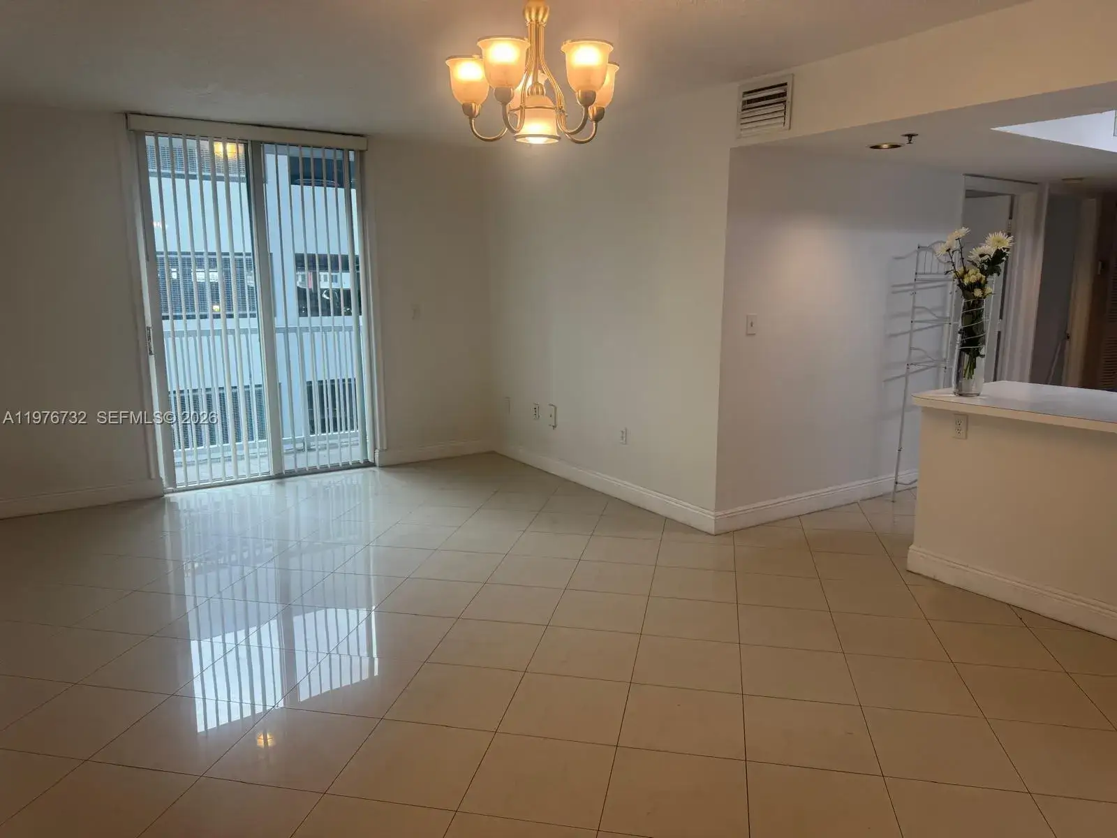 3 bedroom 2 bath Residential Lease for rent at 104 SW 9th St # 1403, Miami FL 33130