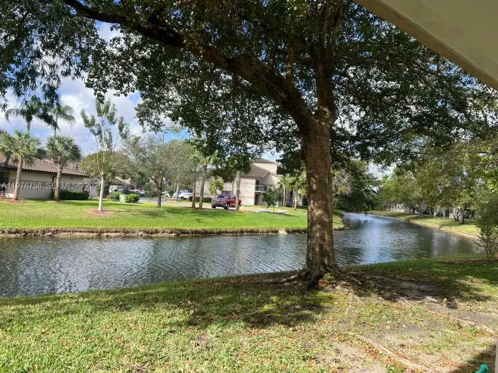 1 bedroom 1 bath Residential Lease for rent at 9878 Nob Hill Ln # 9878, Sunrise FL 33351