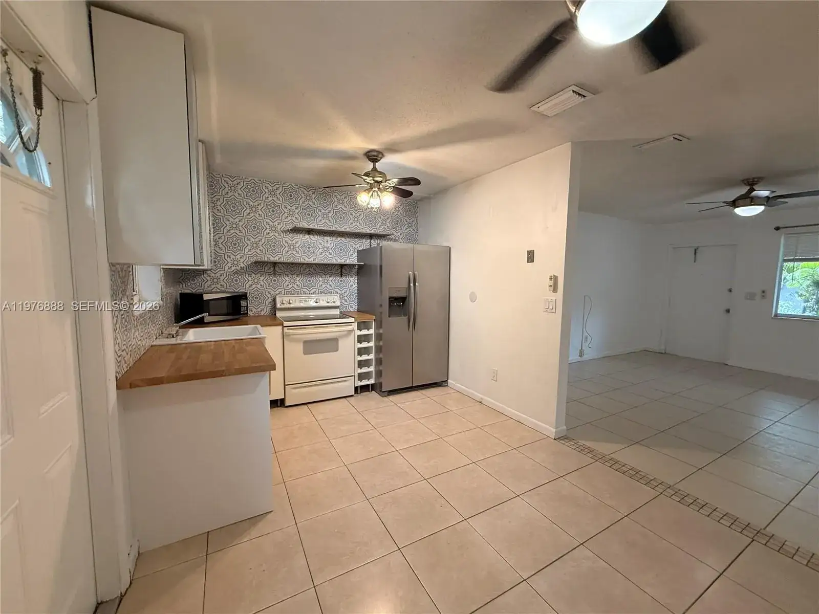 1 bedroom 1 bath Residential Lease for rent at 1104 N 17th Ct # 105, Hollywood FL 33020