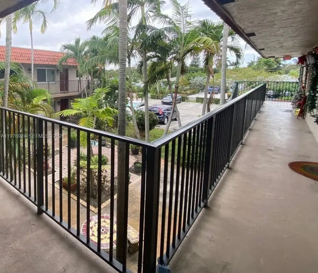 2 bedroom 1 bath Residential for sale at 3050 NE 5th Ter # 8, Wilton Manors FL 33334