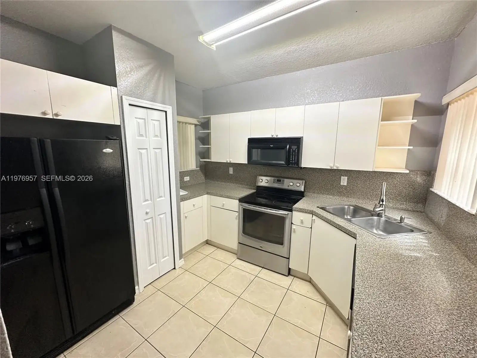 4 bedroom 2 bath Residential Lease for rent at 687 SW 10TH ST, Florida City FL 33034