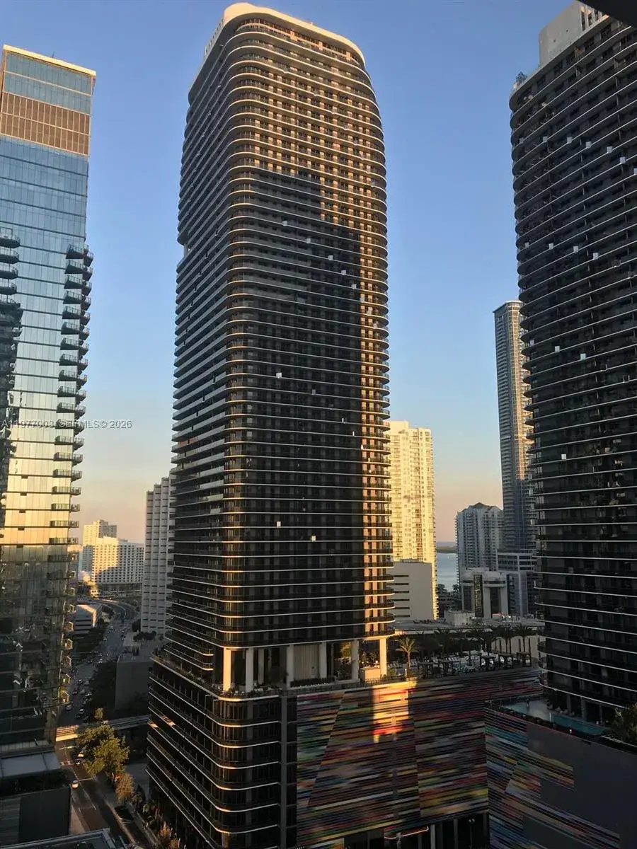 2 bedroom 2 bath Residential Lease for rent at 801 S Miami Ave # 1705, Miami FL 33131