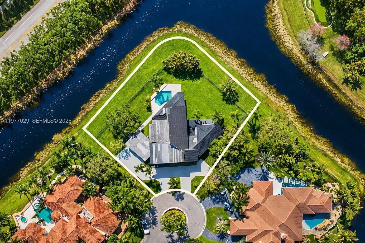 5 bedroom 6 bath Residential for sale at 3560 Paddock Rd, Weston FL 33331