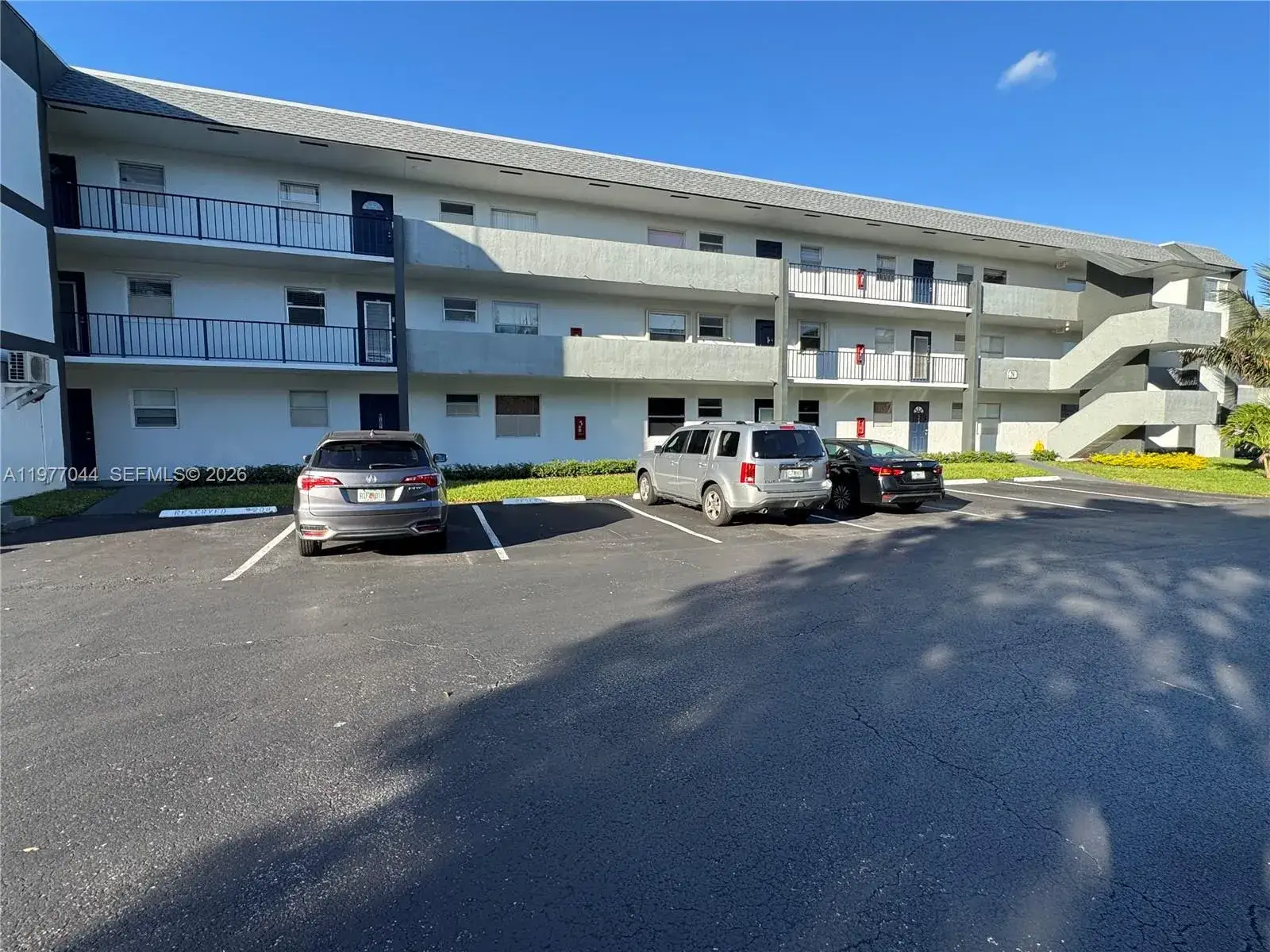 2 bedroom 2 bath Residential for sale at 8330 Sands Point Blvd # N208, Tamarac FL 33321