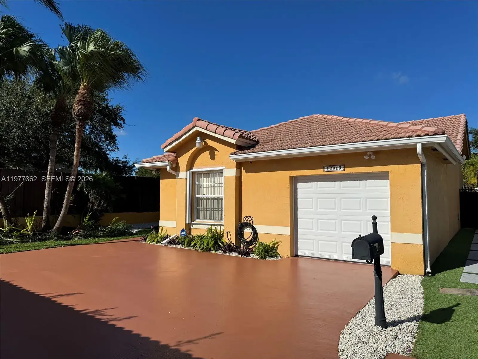 3 bedroom 2 bath Residential Lease for rent at 12913 SW 60th St # 12913, Miami FL 33183