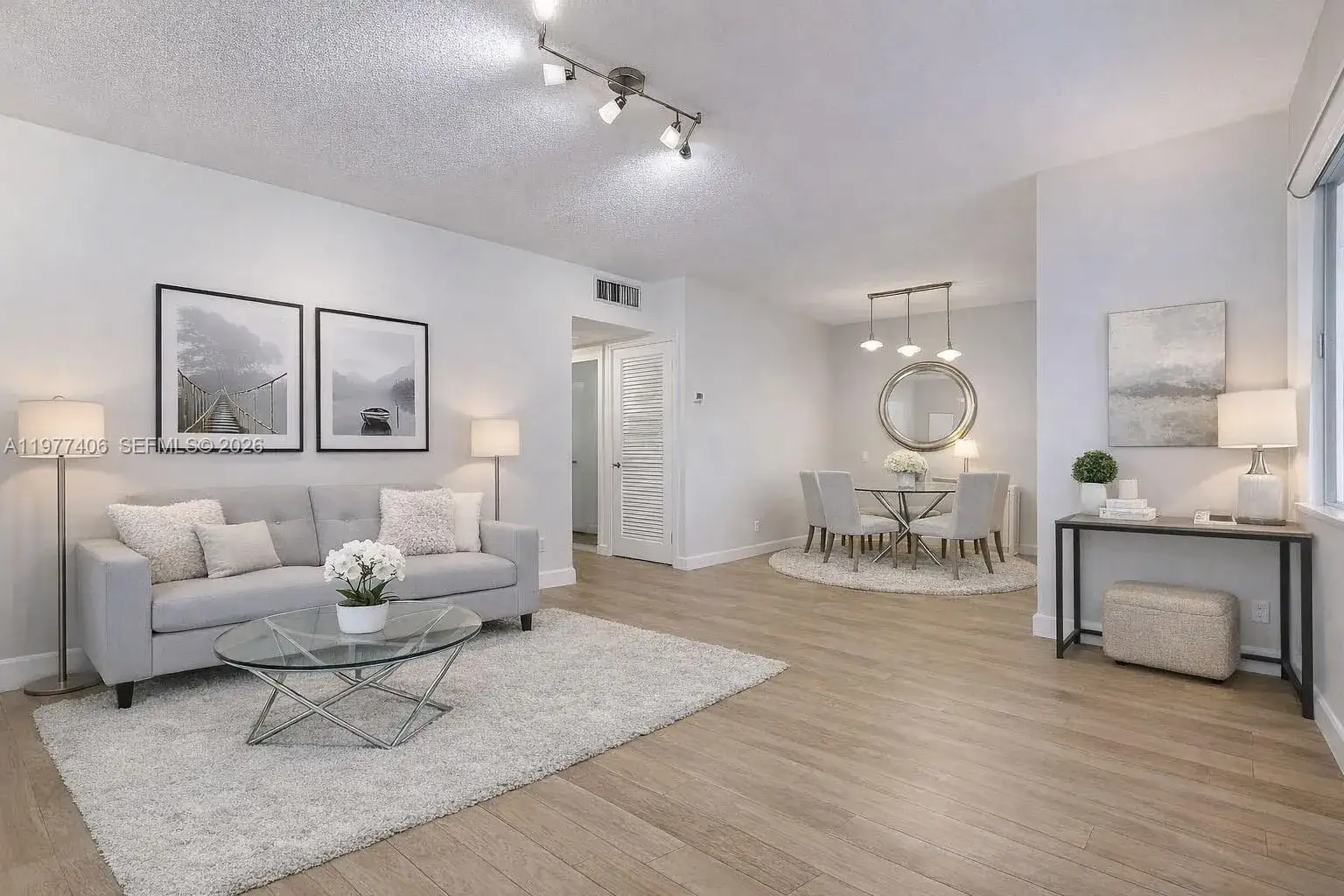2 bedroom 1 bath Residential for sale at 5300 Washington St # D303, Hollywood FL 33021