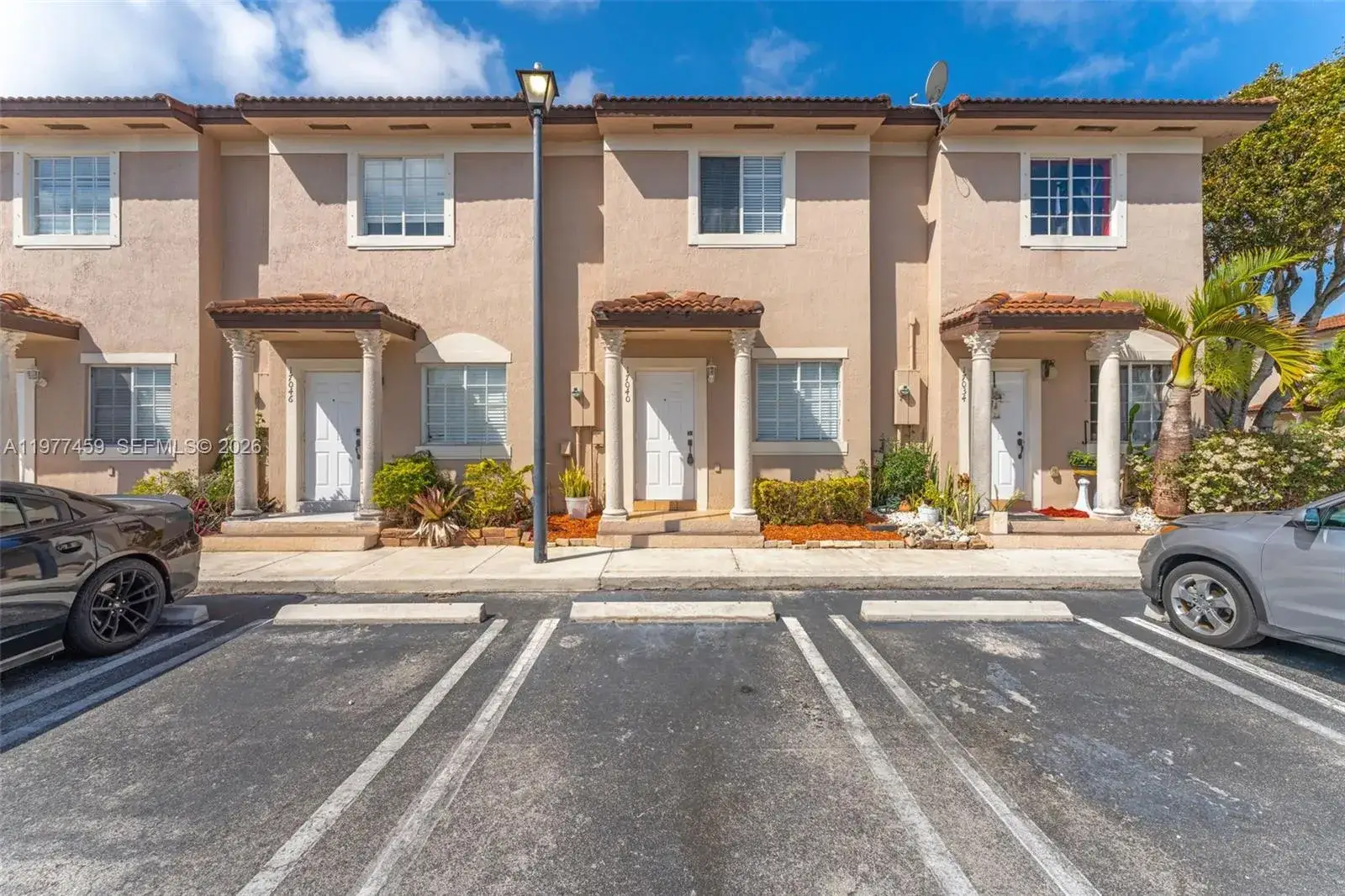 2 bedroom 2 bath Residential for sale at 17040 SW 137th Pl, Miami FL 33177