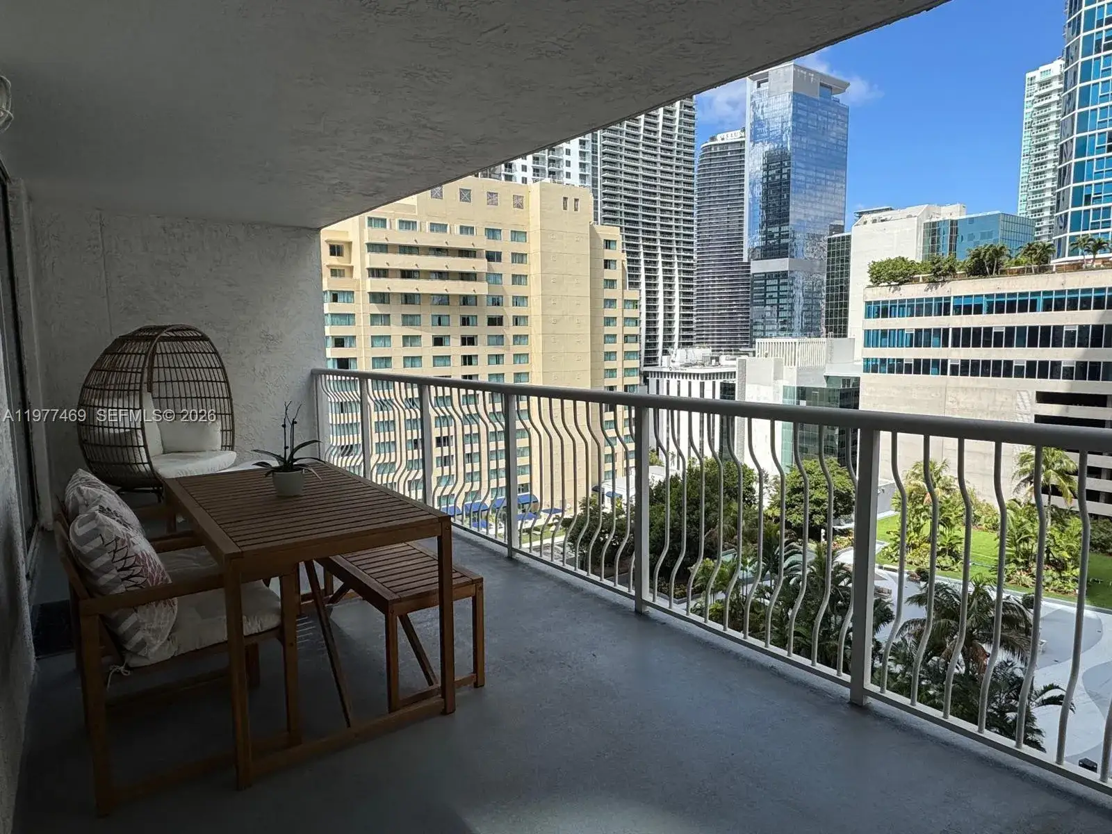 1 bedroom 1 bath Residential Lease for rent at 1200 N Brickell Bay Dr # 1918, Miami FL 33131