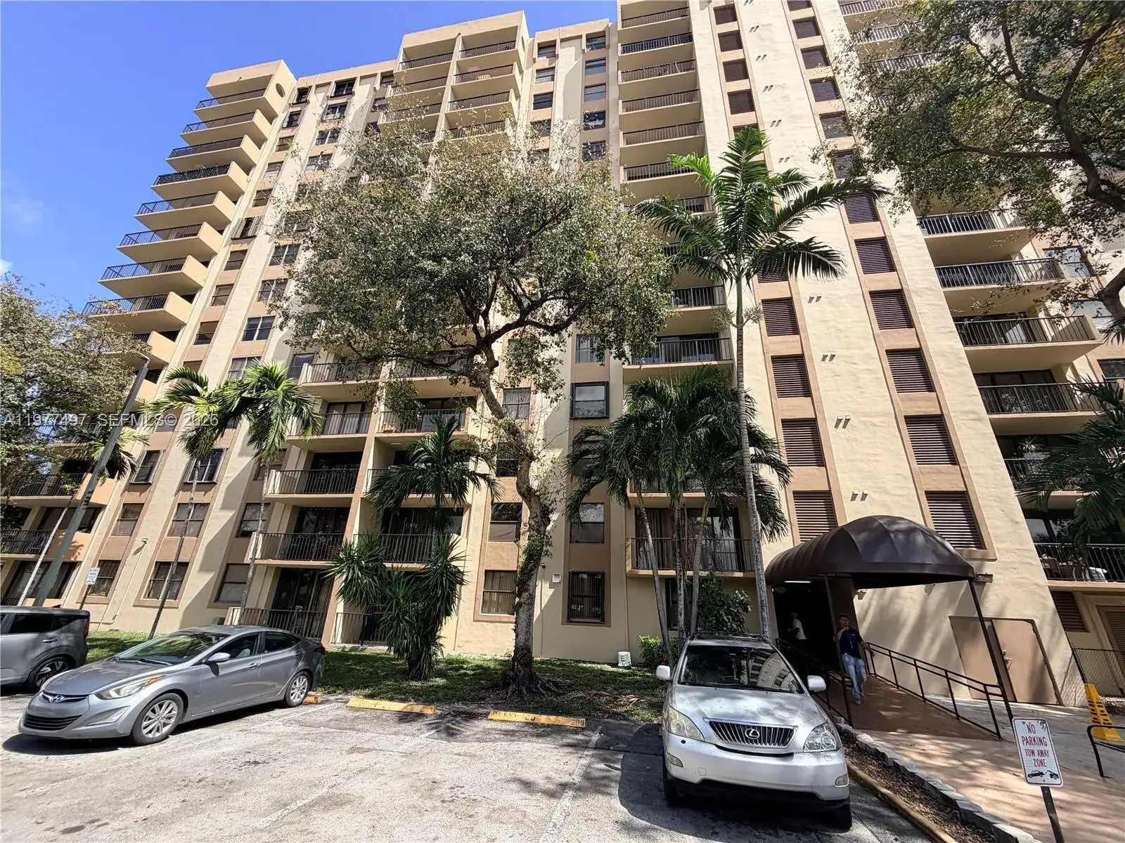 2 bedroom 2 bath Residential for sale at 1470 NE 123rd St # A1116, North Miami FL 33161