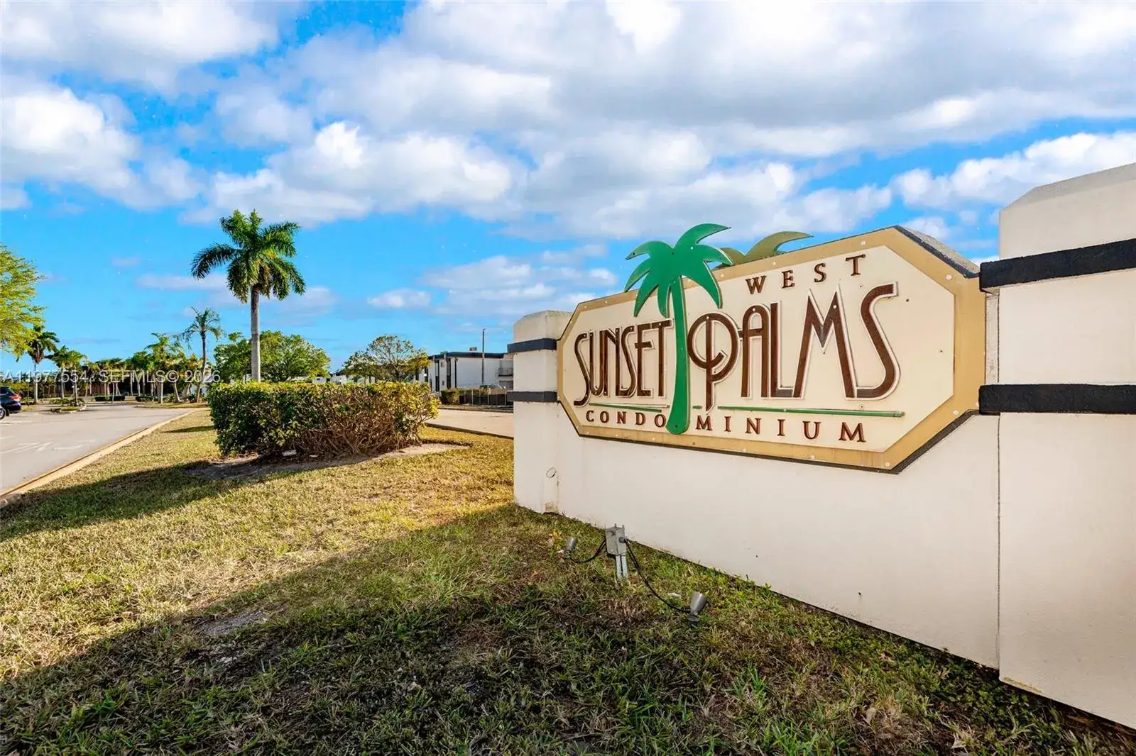 2 bedroom 1 bath Residential Lease for rent at 7256 SW 94th Pl # A8, Miami FL 33173