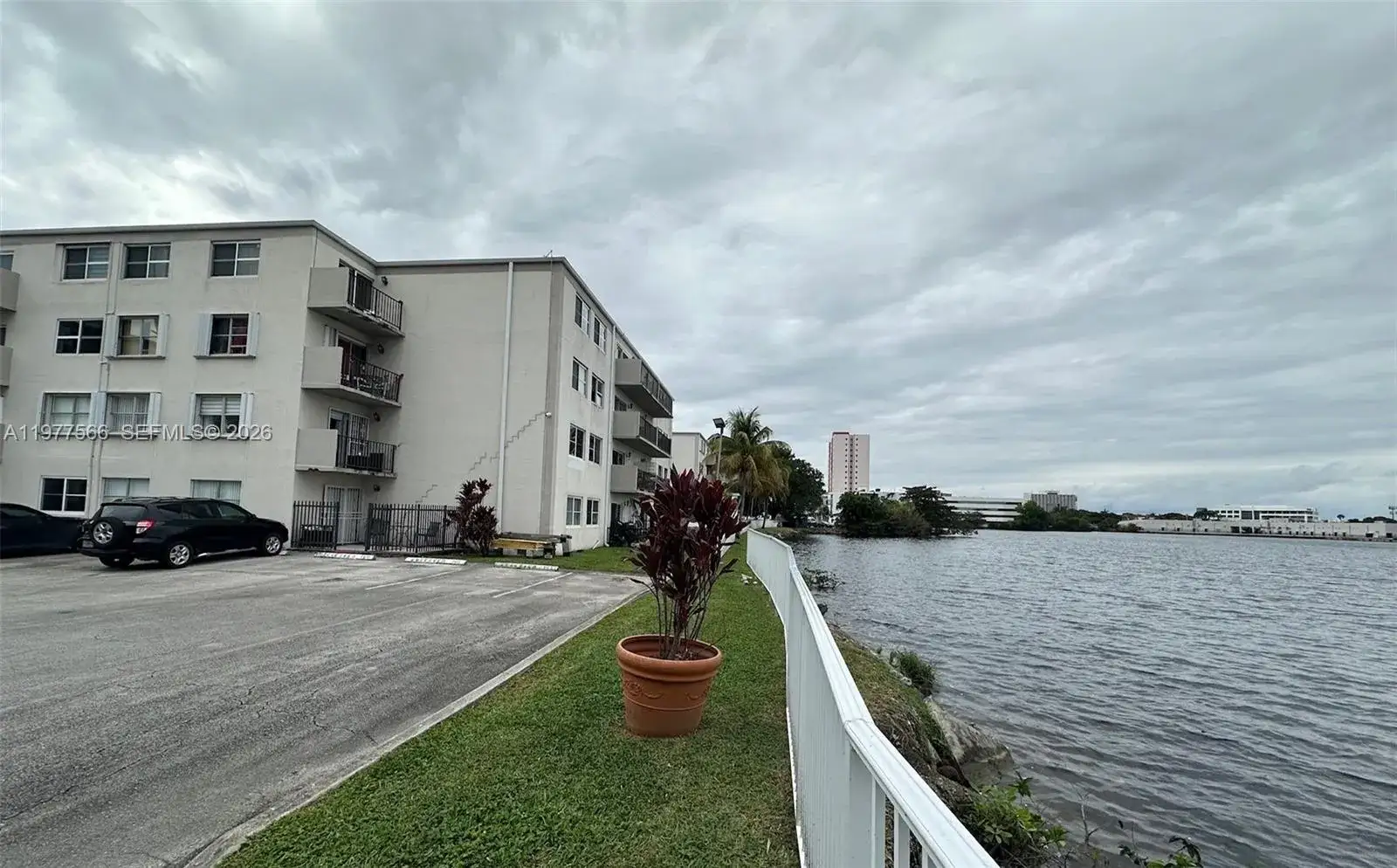 1 bedroom 1 bath Residential Lease for rent at 5501 NW 7th St # E305, Miami FL 33126