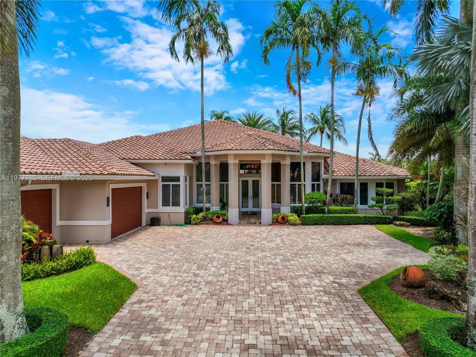 6 bedroom 6 bath Residential Lease for rent at 2458 Provence Ct, Weston FL 33327
