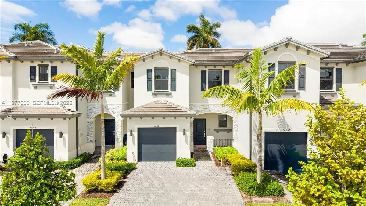 3 bedroom 2 bath Residential Lease for rent at 20344 NW 6th Pl, Miami Gardens FL 33169