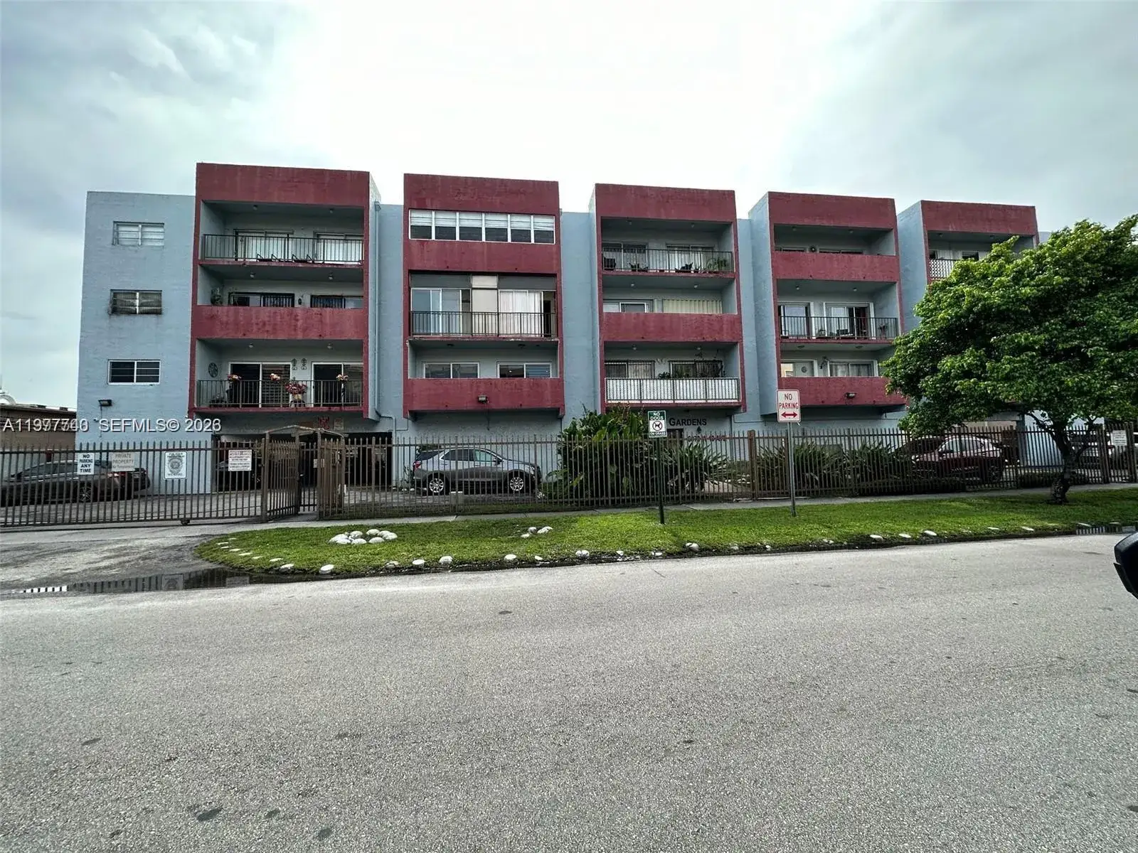 1 bedroom 1 bath Residential for sale at 6070 W 19th Ave # 309, Hialeah FL 33012