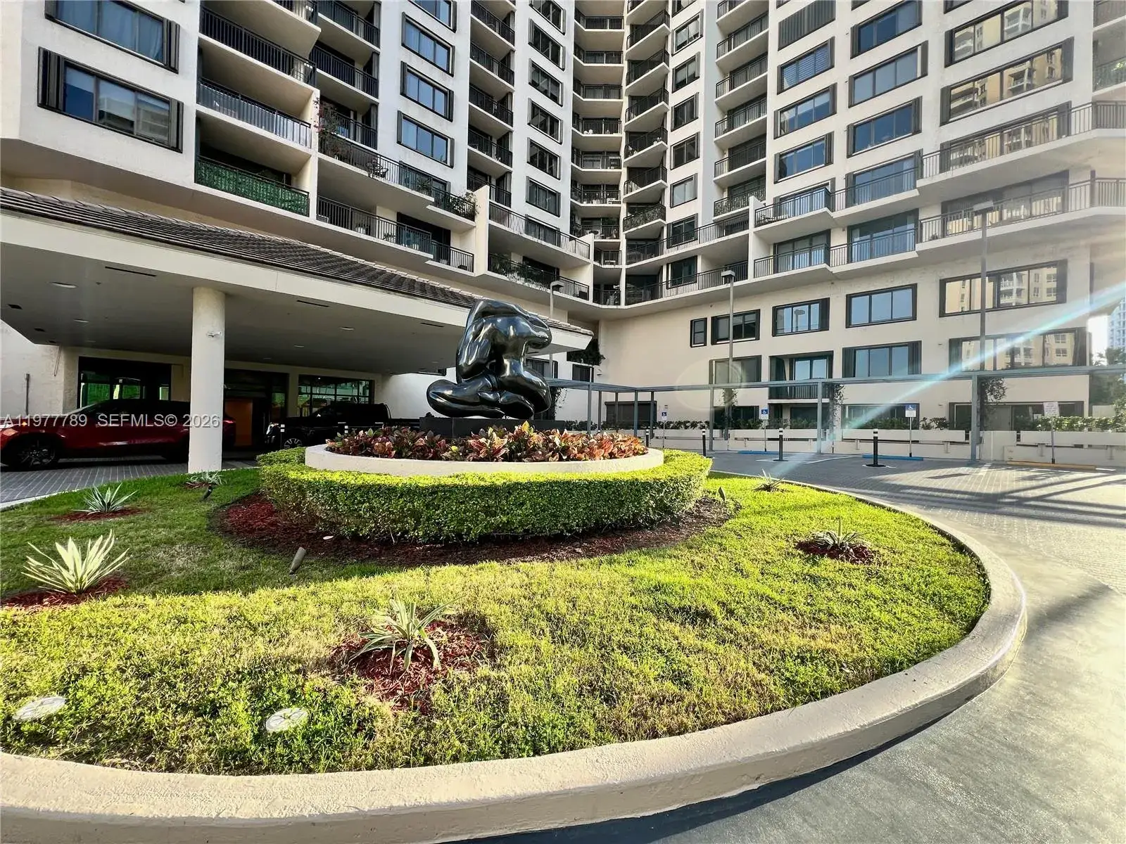 1 bedroom 1 bath Residential Lease for rent at 540 Brickell Key Dr # 202, Miami FL 33131