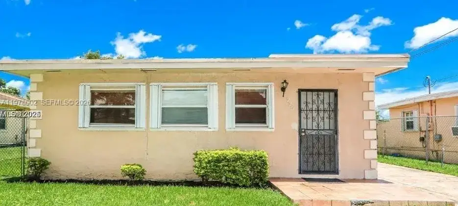 4 bedroom 2 bath Residential for sale at 725 SW 12th Ave, Homestead FL 33030