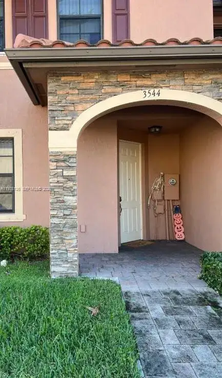 3 bedroom 2 bath Residential for sale at 3544 W 88th Ter, Hialeah FL 33018