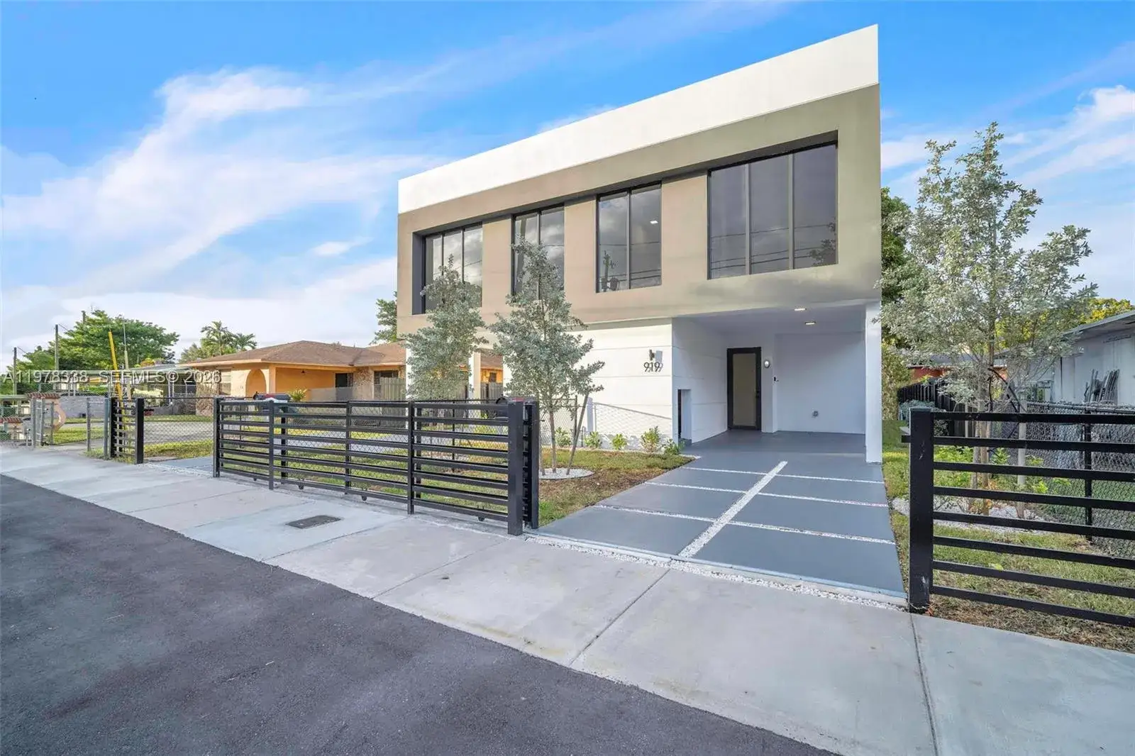 Residential Income for sale at 919 NW 55th St, Miami FL 33127