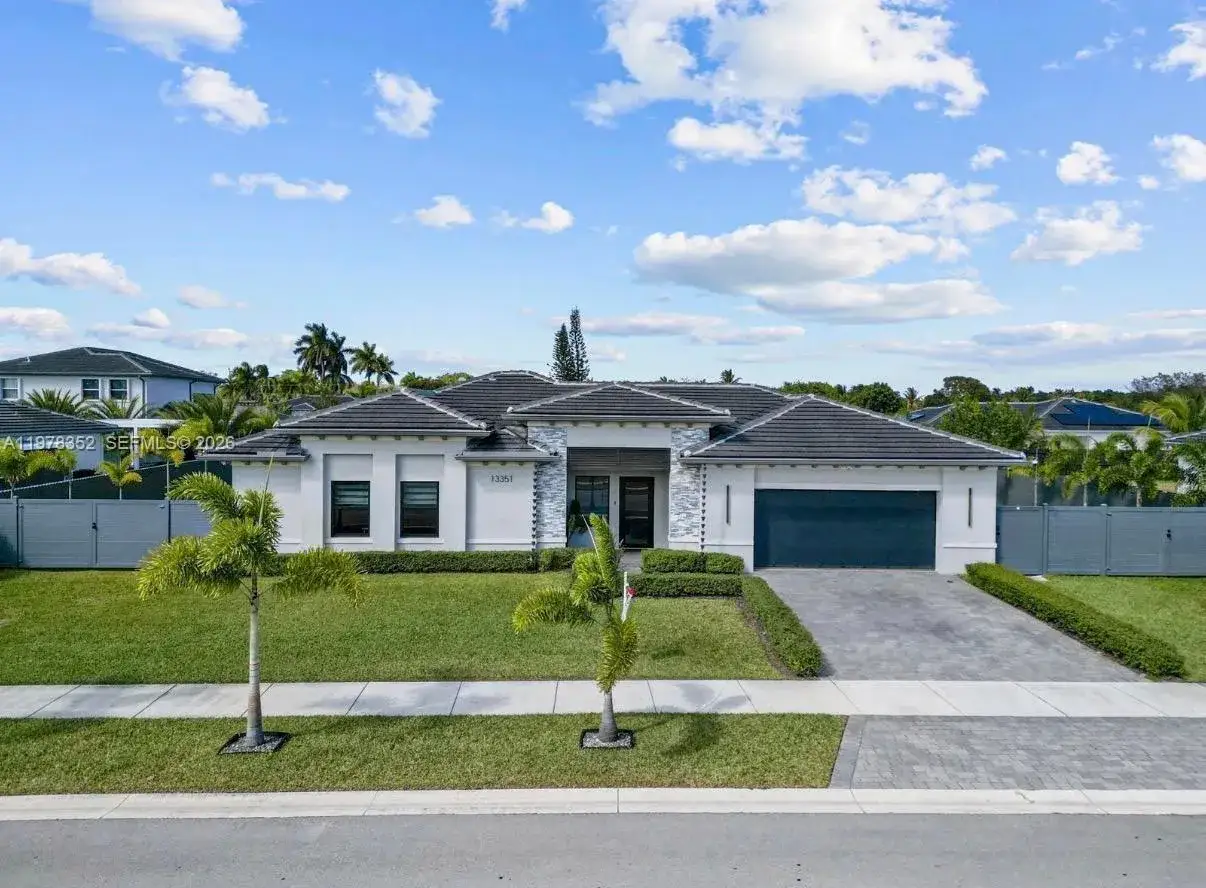 3 bedroom 2 bath Residential for sale at 13351 SW 190th St, Miami FL 33177