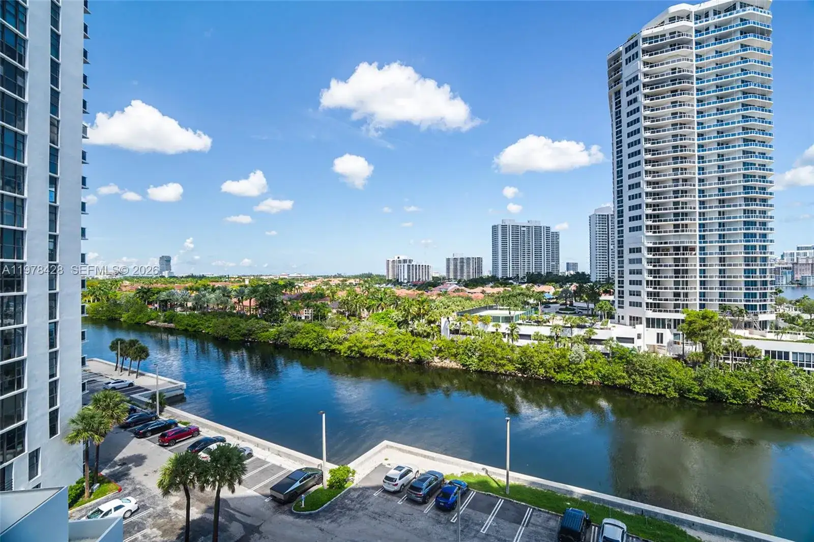 2 bedroom 2 bath Residential for sale at 20515 E Country Club Dr # 849, Aventura FL 33180