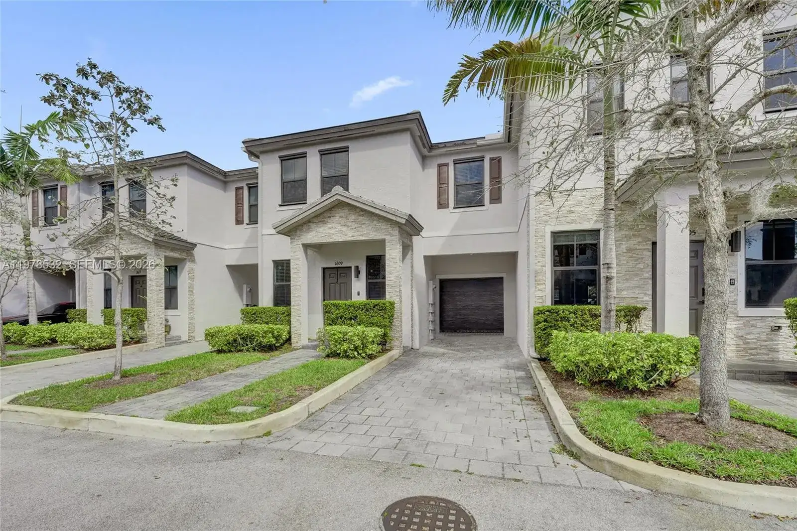 3 bedroom 2 bath Residential for sale at 1609 SW 28th St, Fort Lauderdale FL 33315