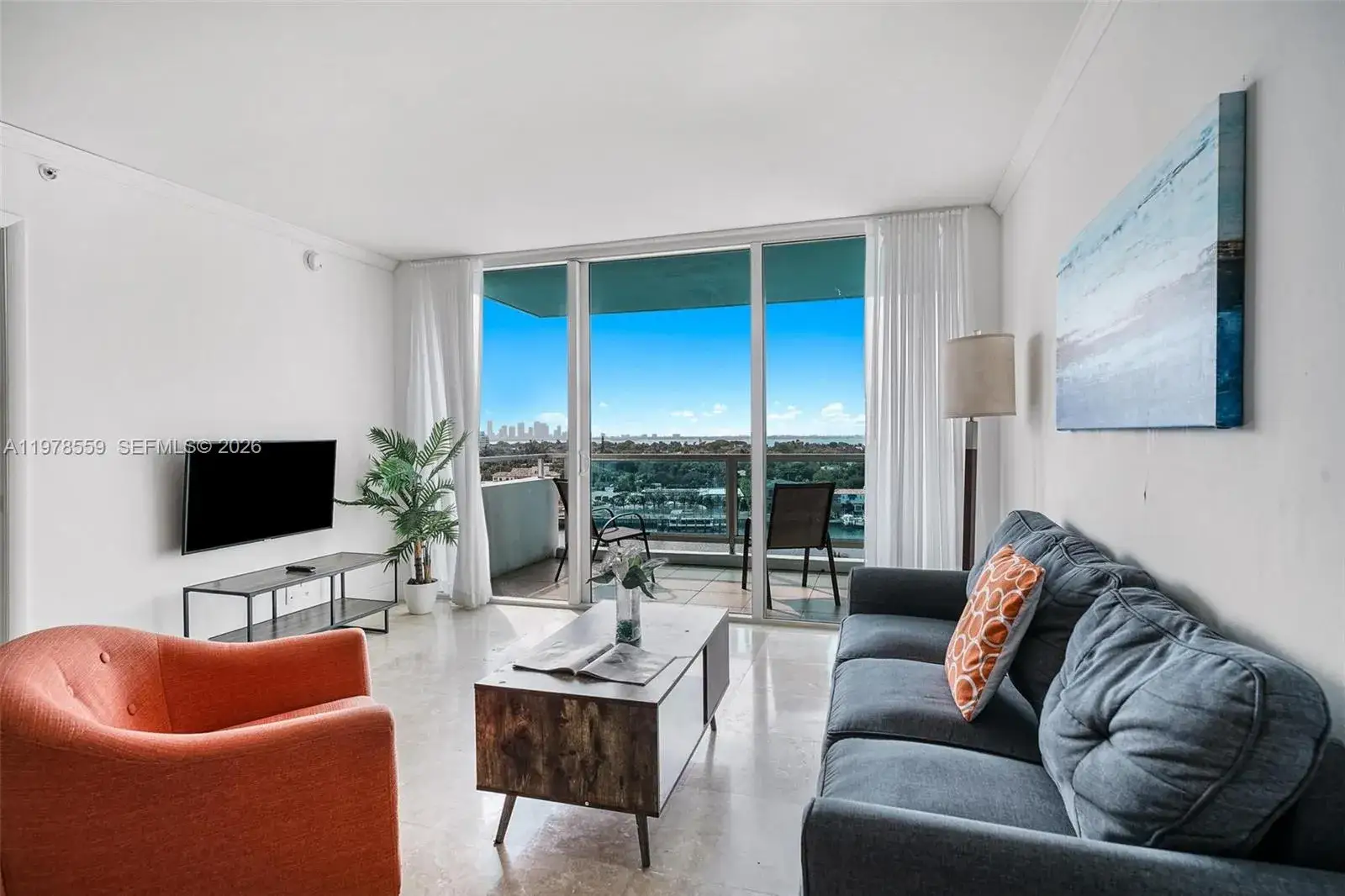 2 bedroom 2 bath Residential Lease for rent at 5101 Collins Ave # 11T, Miami Beach FL 33140