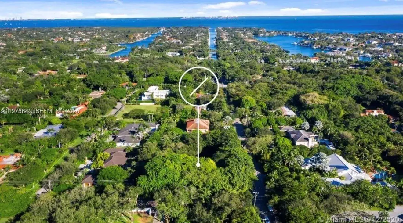 3 bedroom 3 bath Residential Lease for rent at 4895 SW 88th St # 00, Miami FL 33156